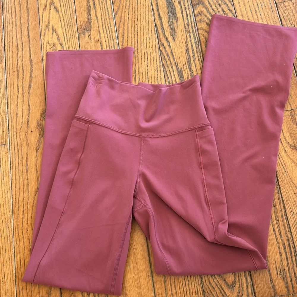 Athleta Transcend Stash Crop Straight Leg - Picture 3 of 4